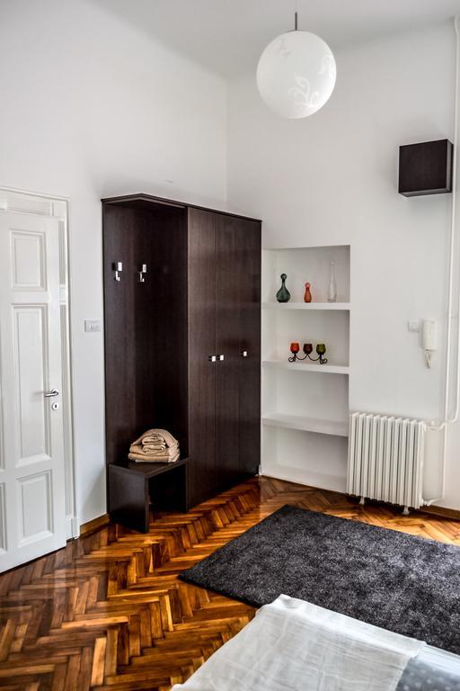 Modena Apartments Novi Sad Zimmer foto