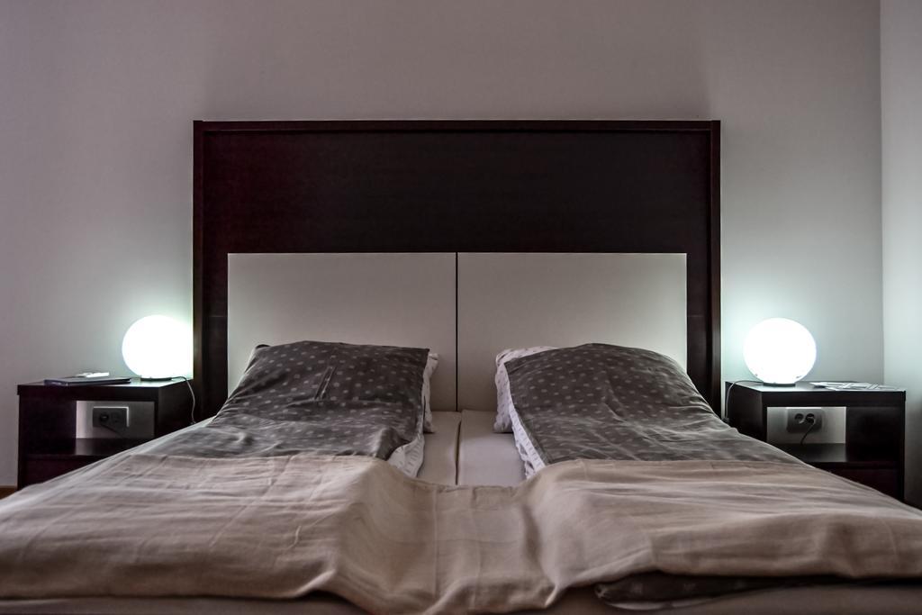 Modena Apartments Novi Sad Zimmer foto