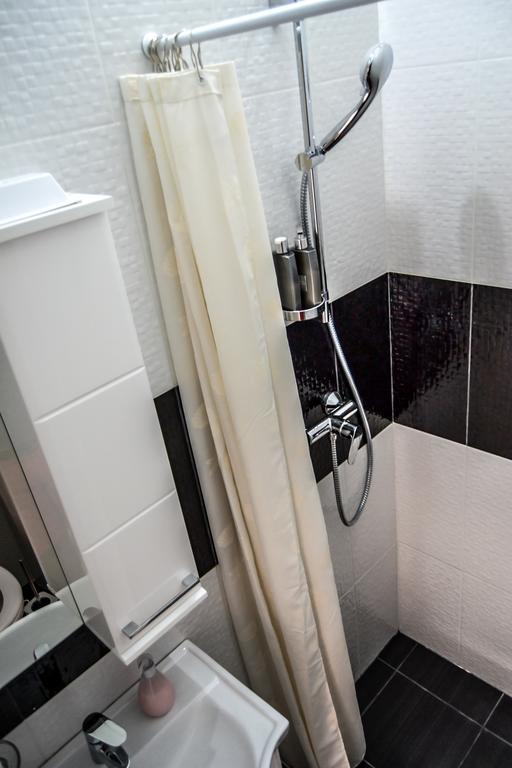 Modena Apartments Novi Sad Zimmer foto